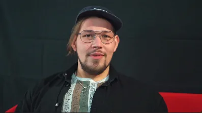 Joshua, 21 Jahre, Azubi – Moderator